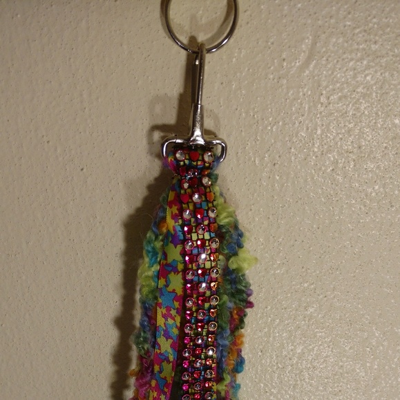✨NEW Fun Key Chain Multicolored - Picture 2 of 6